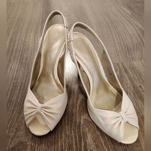 Aldo Size 38 Ivory Slingback